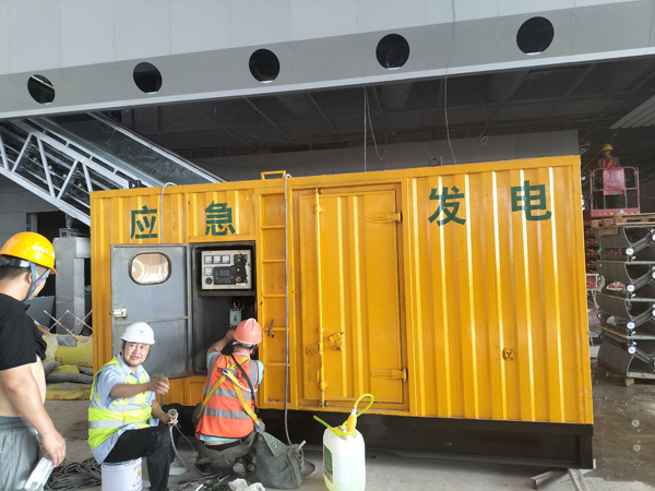 夏邑怎样判断空气滤清器是否需要更换？